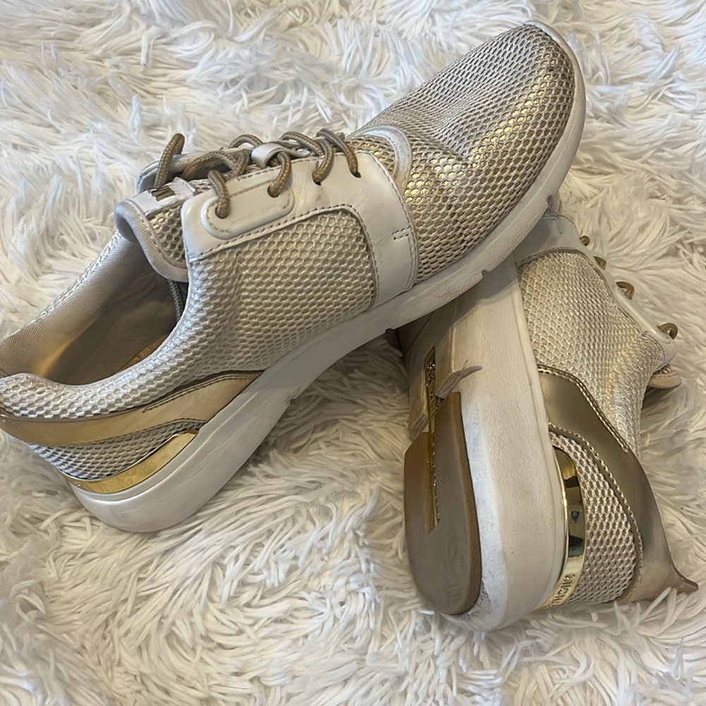 MK GOLD WOMENS TENNIS SHOES